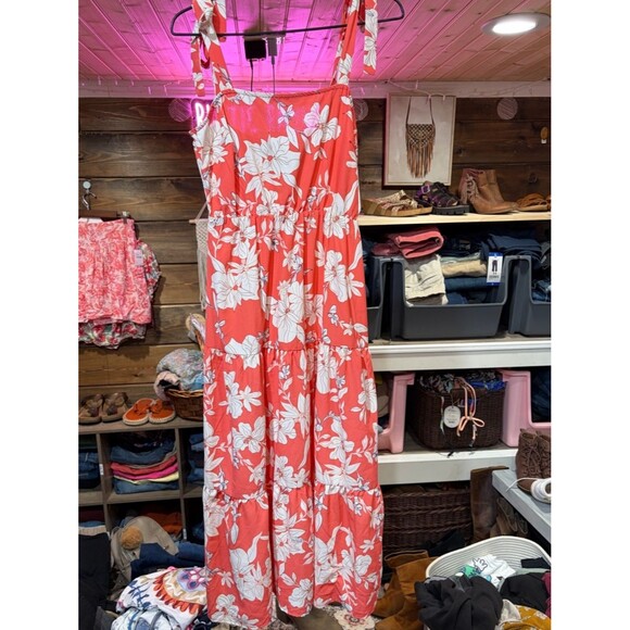 Unbranded Dresses & Skirts - Floral pink and White Maxi Dress